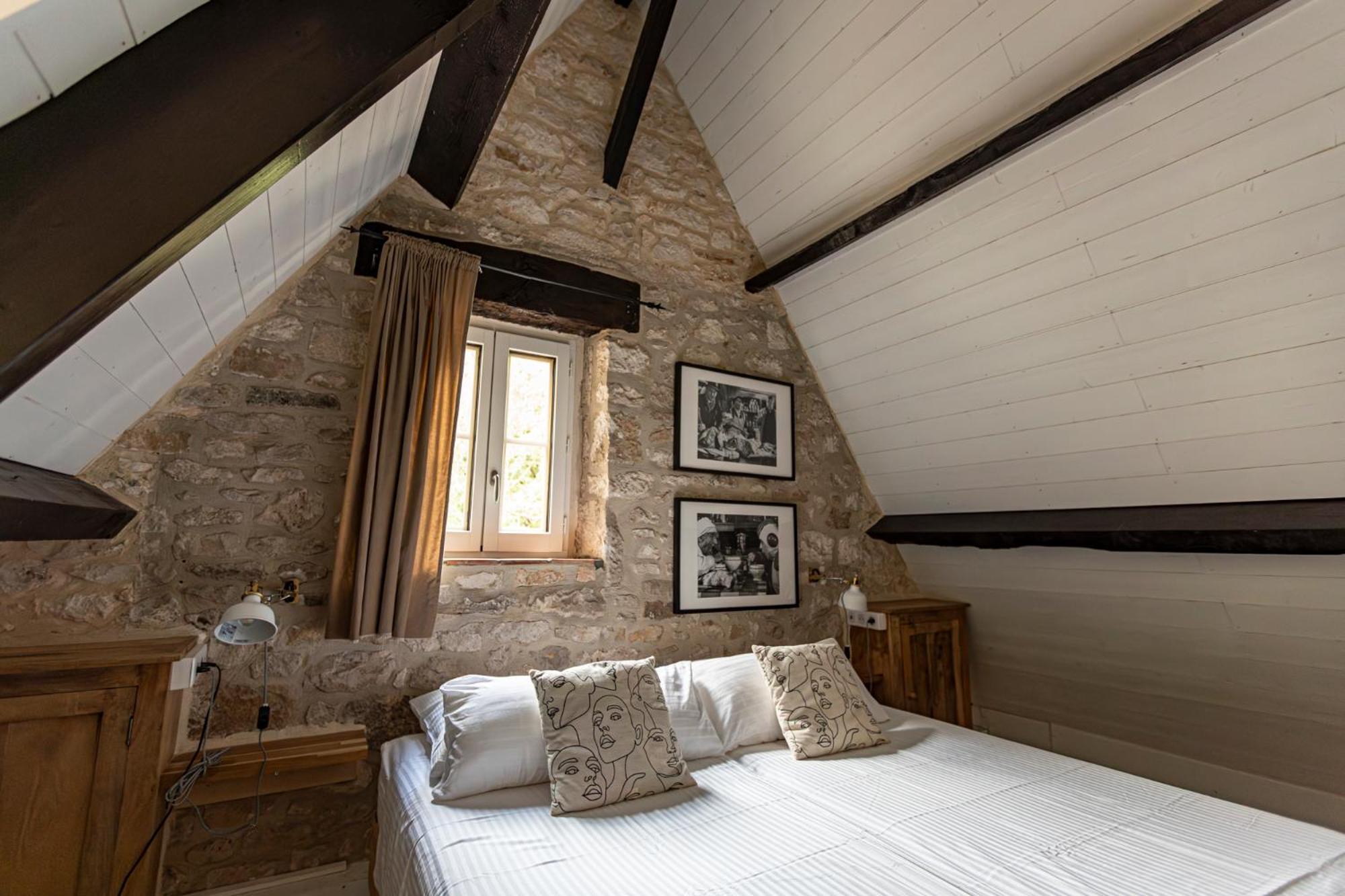 Les Bernardies Simeyrols Room photo